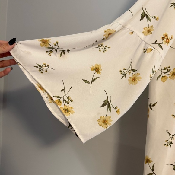 Floral Cardigan - Picture 2 of 7